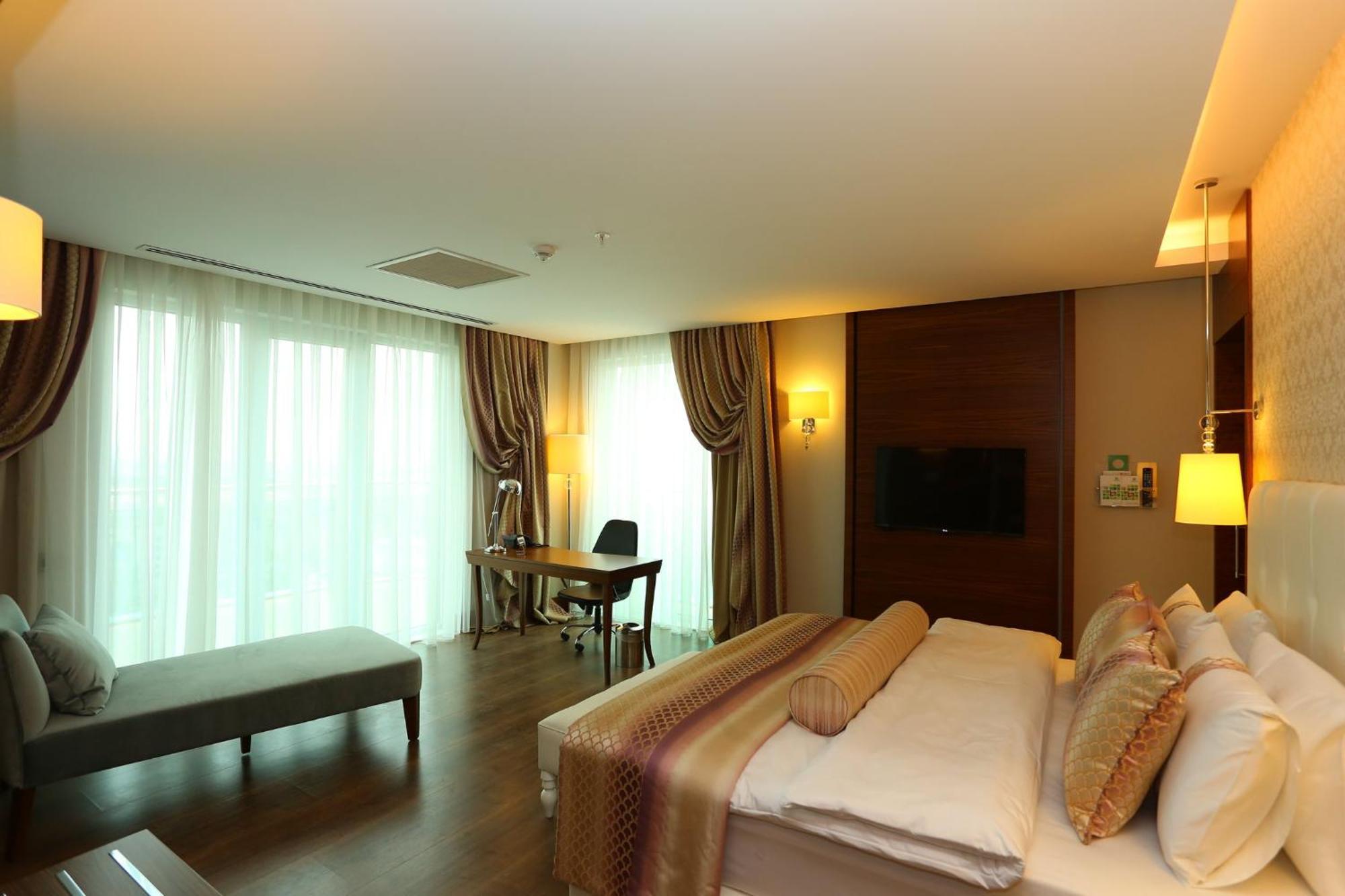 Holiday Inn Ankara - Cukurambar By Ihg Exterior photo